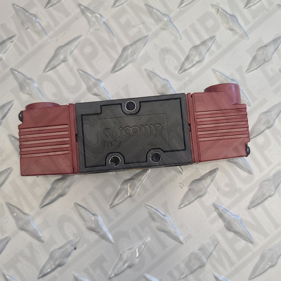 Aircomp Air actuated Valve like 5-104397 with 1/8 inch fittings